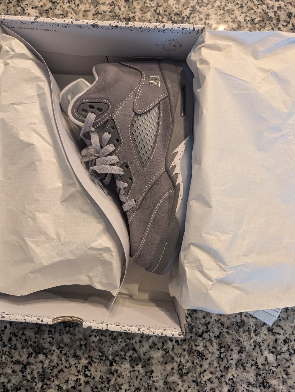 Air Jordan 5 Retro (GS) in Graphite/White/Wolf Grey